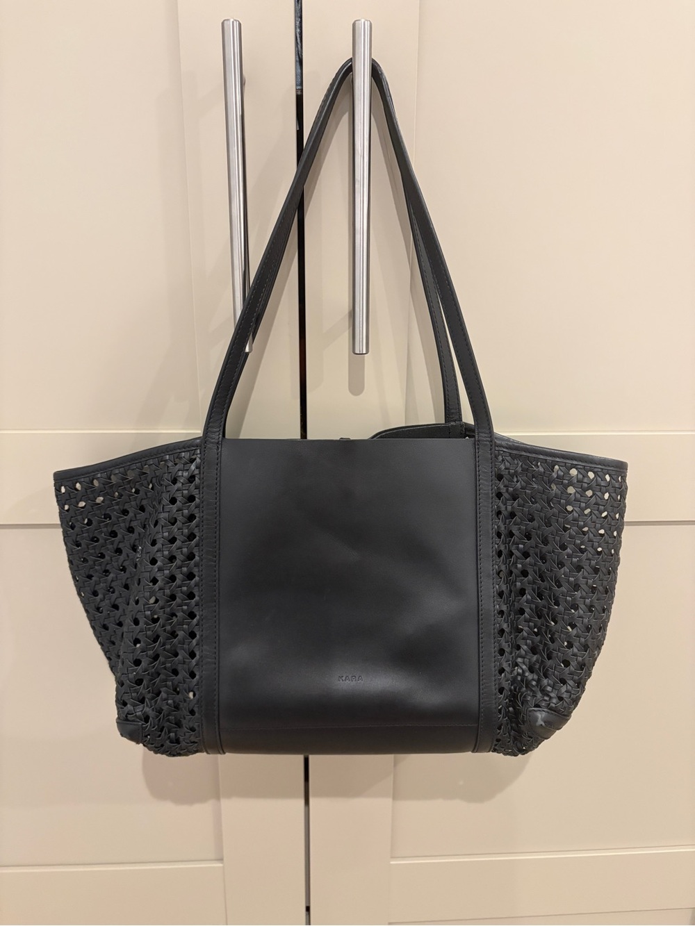 Black rattan shoulder bag Kara + Barney’s colab - Picture 2 of 5